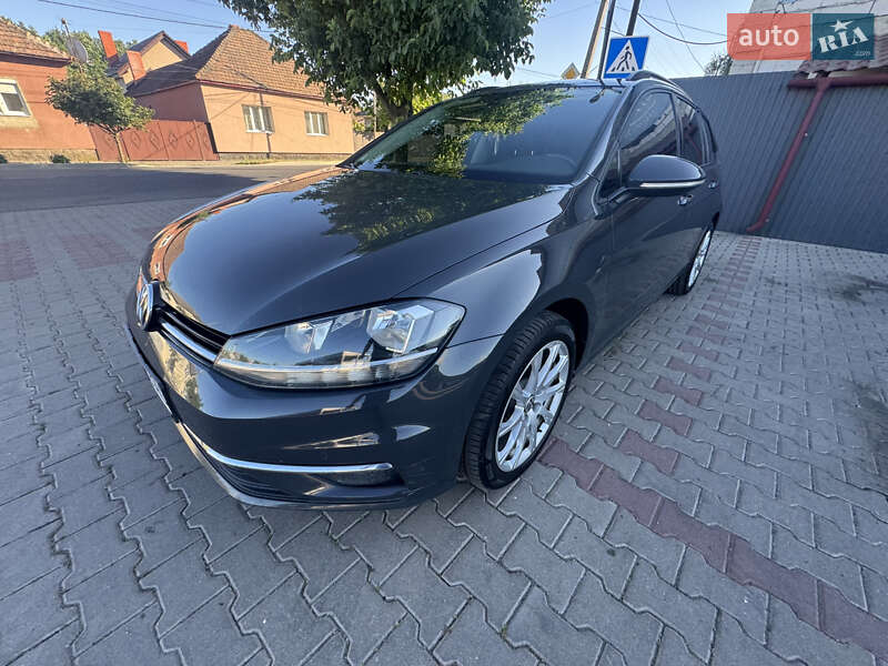 Універсал Volkswagen Golf 2017 в Мукачевому