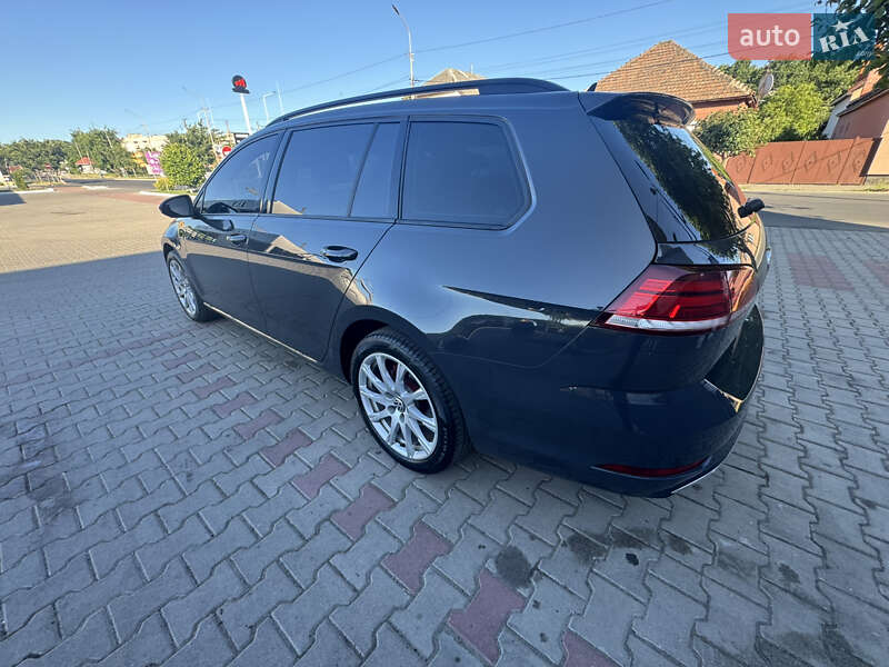 Універсал Volkswagen Golf 2017 в Мукачевому
