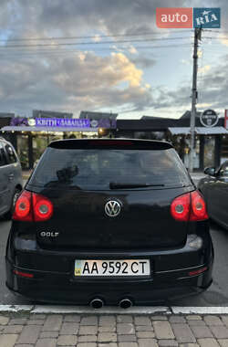 Хетчбек Volkswagen Golf 2007 в Києві