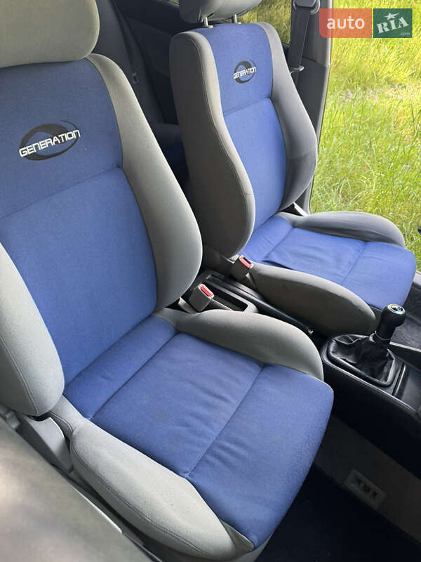 Volkswagen Golf 2000