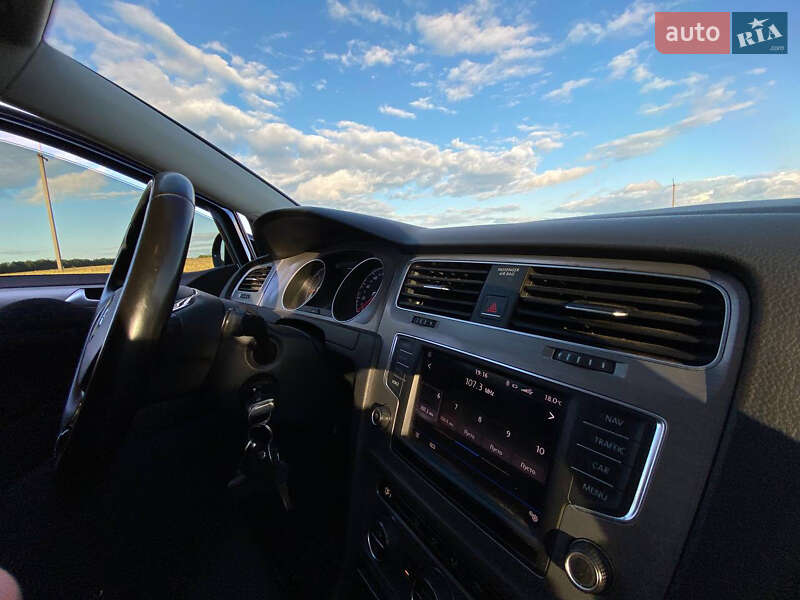 Універсал Volkswagen Golf 2016 в Недригайліву