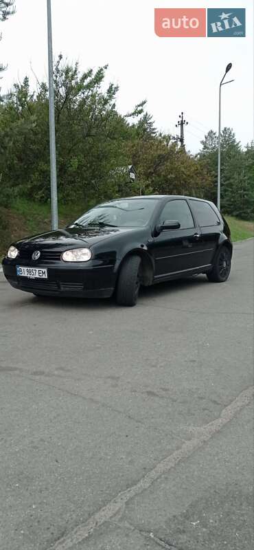 Хэтчбек Volkswagen Golf 2000 в Кременчуге