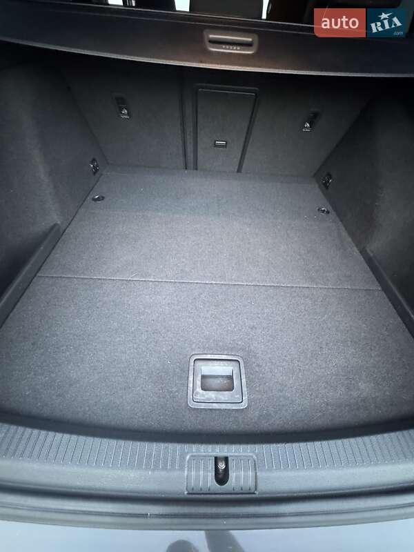 Універсал Volkswagen Golf 2017 в Мукачевому