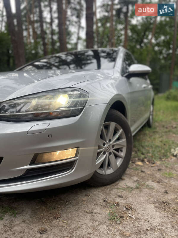 Универсал Volkswagen Golf 2014 в Василькове