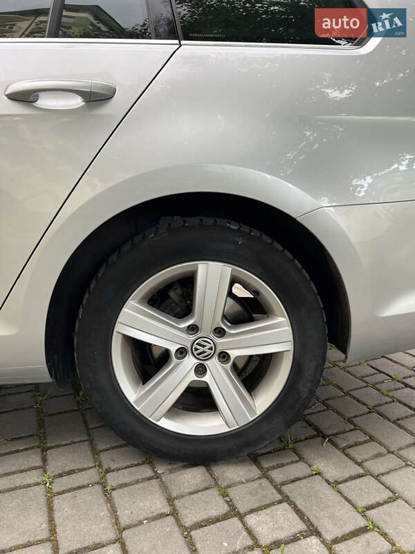 Універсал Volkswagen Golf 2015 в Івано-Франківську
