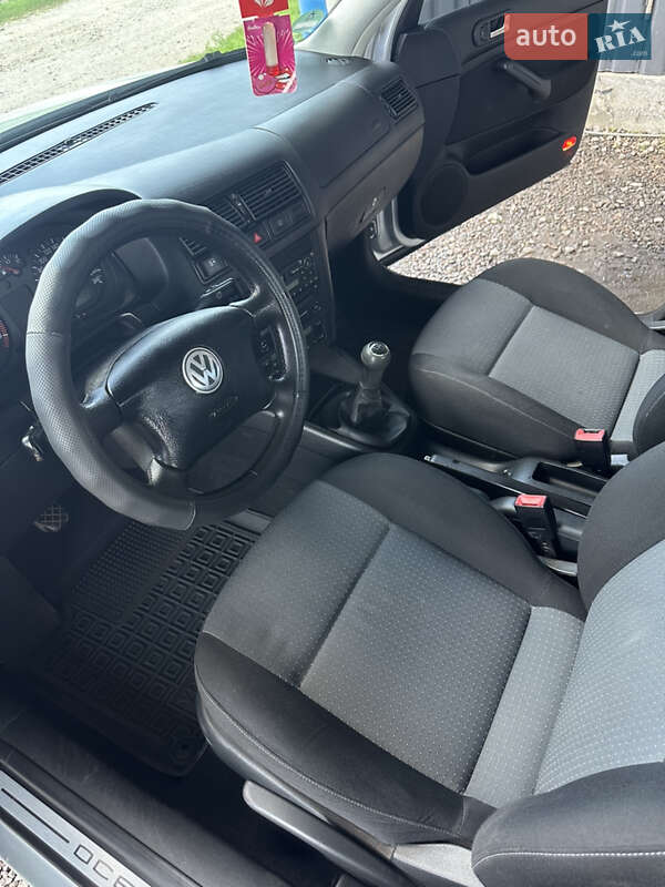 Універсал Volkswagen Golf 2004 в Заводське