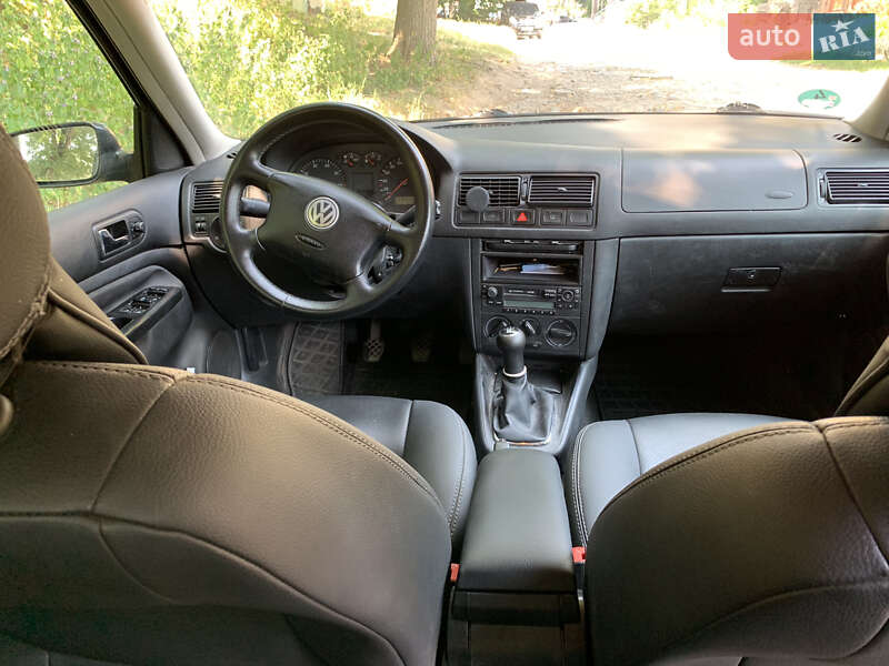 Універсал Volkswagen Golf 2002 в Бердичеві