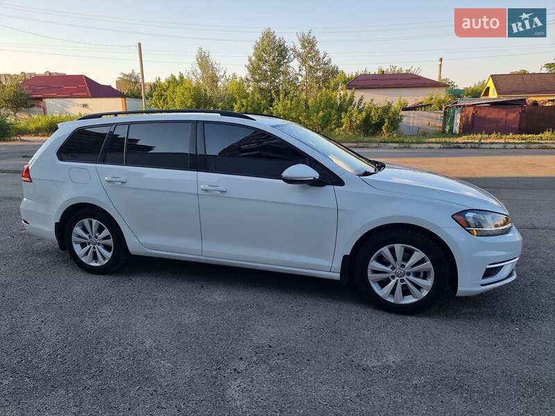 Универсал Volkswagen Golf 2019 в Харькове