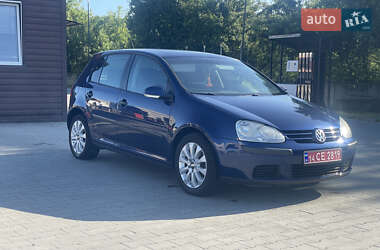Хетчбек Volkswagen Golf 2005 в Калуші