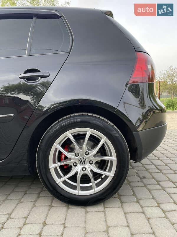 Хэтчбек Volkswagen Golf 2007 в Добротворе