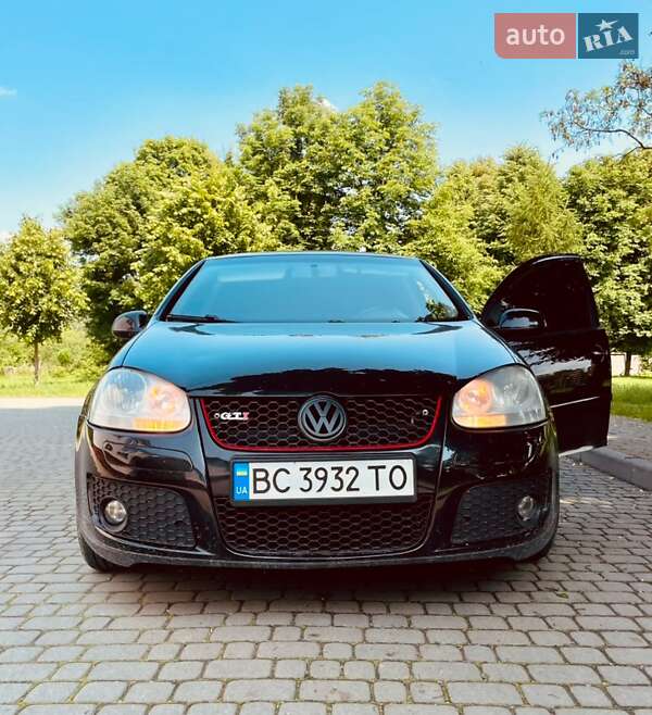 Хэтчбек Volkswagen Golf 2007 в Добротворе