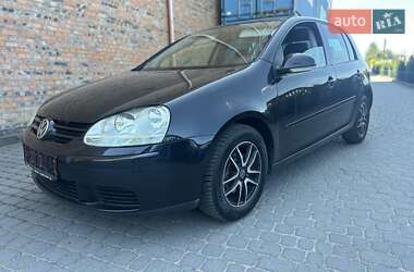 Хетчбек Volkswagen Golf 2006 в 