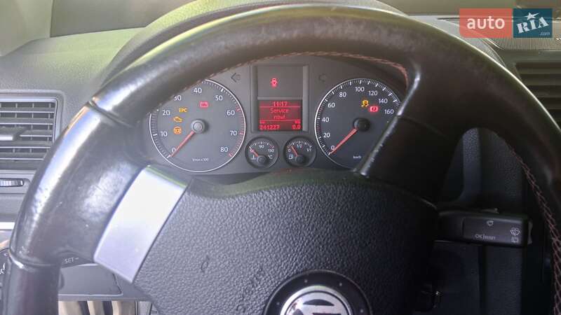 Хэтчбек Volkswagen Golf 2006 в Чечельнике