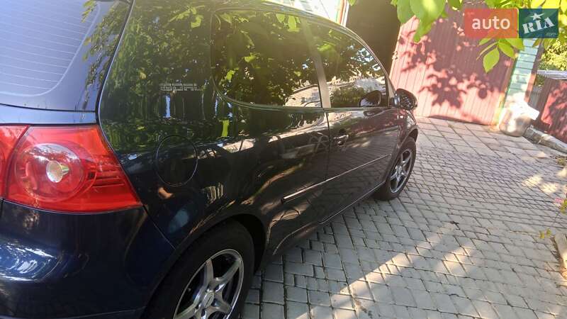 Хэтчбек Volkswagen Golf 2006 в Чечельнике