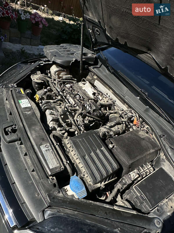 Універсал Volkswagen Golf 2013 в Звягелі