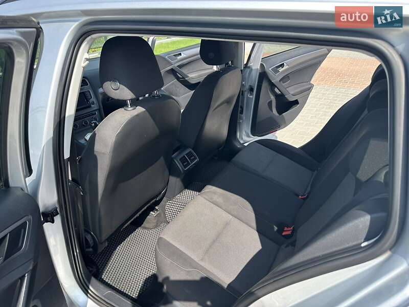 Универсал Volkswagen Golf 2014 в Виннице