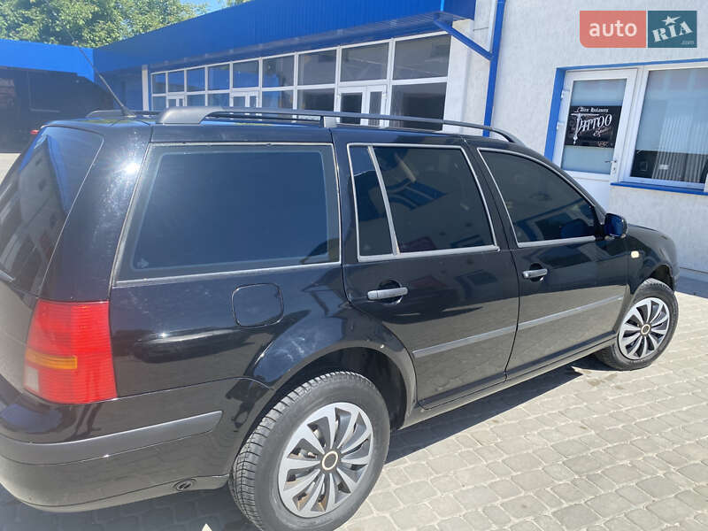 Универсал Volkswagen Golf 1999 в Кременце