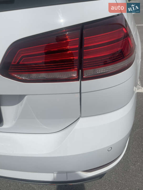 Універсал Volkswagen Golf 2019 в Кам'янець-Подільському