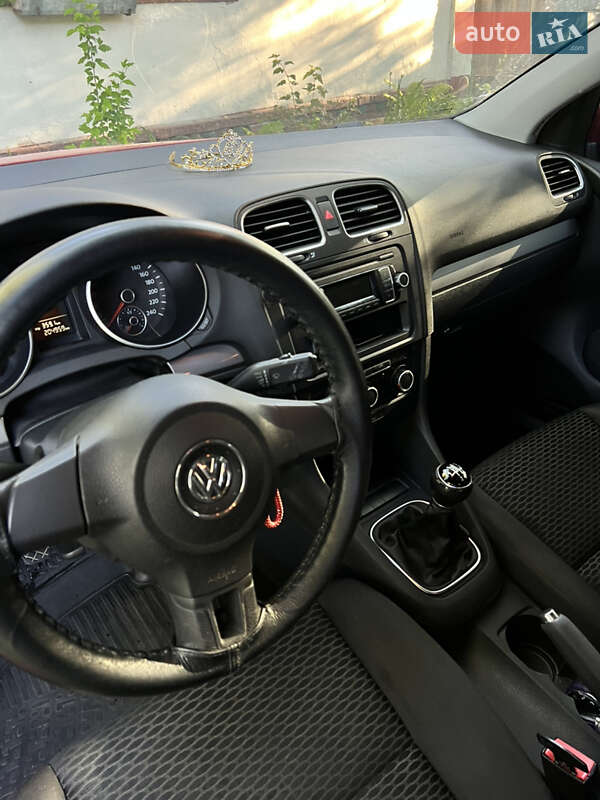 Хэтчбек Volkswagen Golf 2012 в Нежине