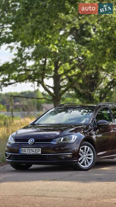 Універсал Volkswagen Golf 2017 в Кропивницькому