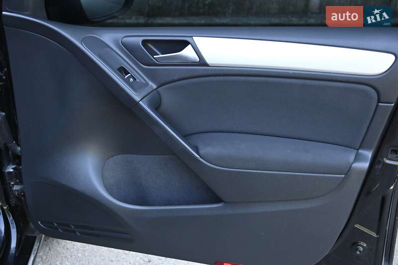 Хетчбек Volkswagen Golf 2009 в Бердичеві