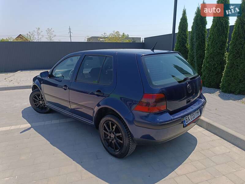 Хэтчбек Volkswagen Golf 2001 в Каменец-Подольском
