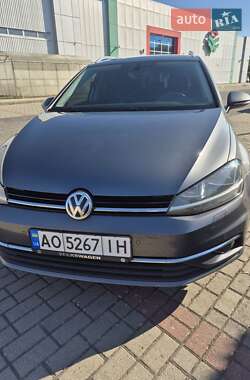 Універсал Volkswagen Golf 2017 в Ужгороді