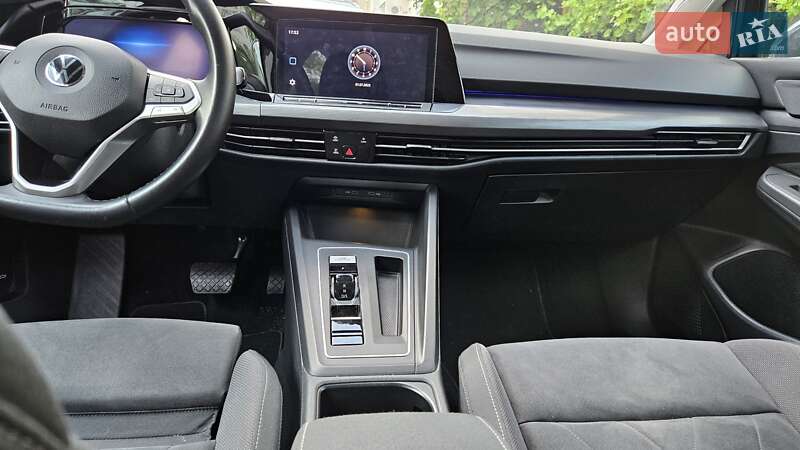 Универсал Volkswagen Golf 2021 в Киеве