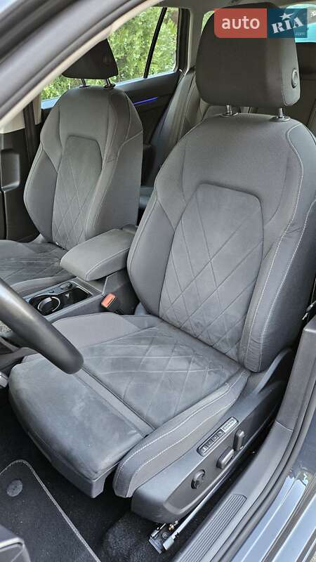 Универсал Volkswagen Golf 2021 в Киеве