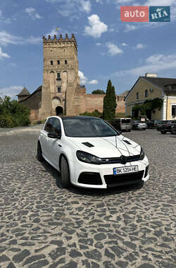 Хэтчбек Volkswagen Golf 2012 в Луцке