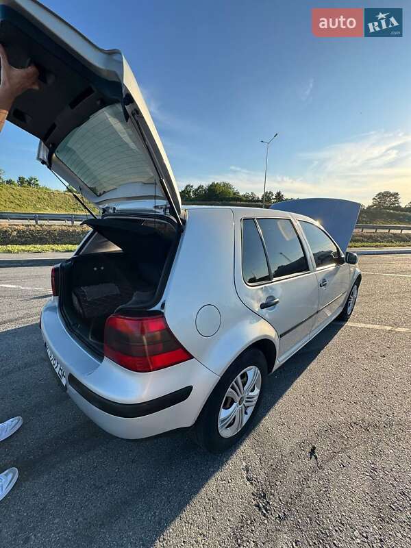 Хэтчбек Volkswagen Golf 2000 в Полтаве