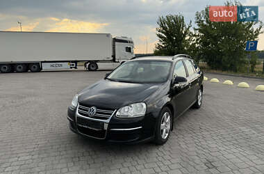 Універсал Volkswagen Golf 2009 в Радивиліві