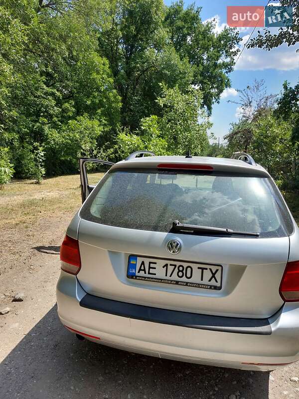 Универсал Volkswagen Golf 2011 в Каменском