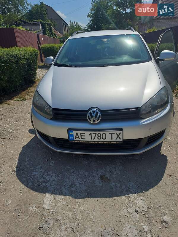 Универсал Volkswagen Golf 2011 в Каменском