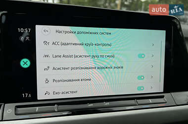 Універсал Volkswagen Golf 2021 в 