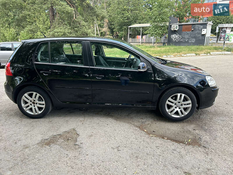 Хетчбек Volkswagen Golf 2007 в Івано-Франківську