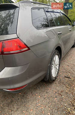 Універсал Volkswagen Golf 2014 в Києві