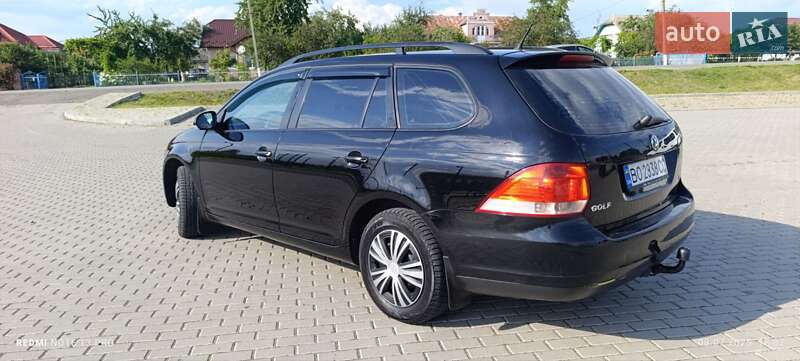 Универсал Volkswagen Golf 2009 в Бучаче