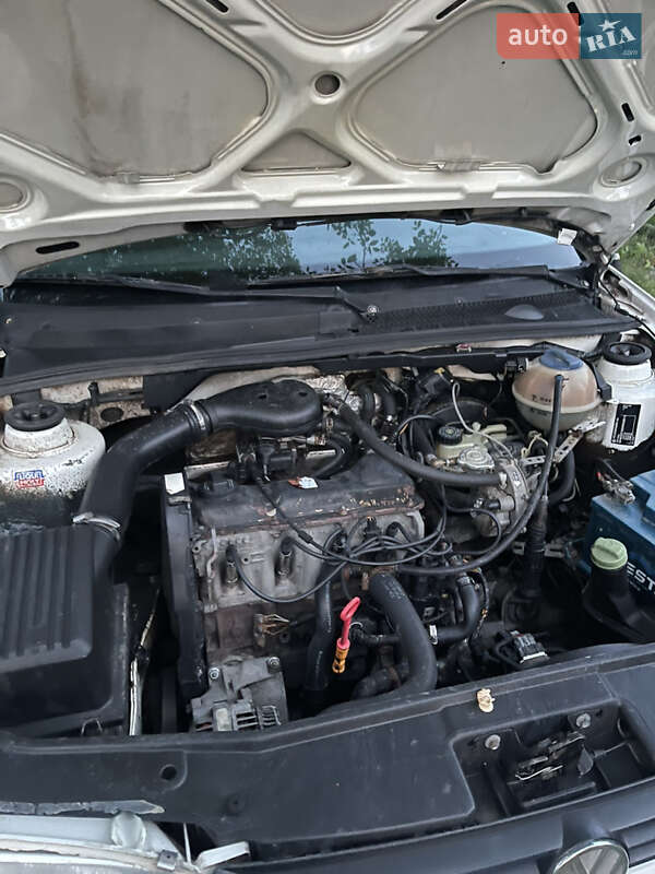 Універсал Volkswagen Golf 1996 в Срібному