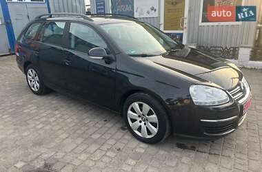 Універсал Volkswagen Golf 2008 в Вараші