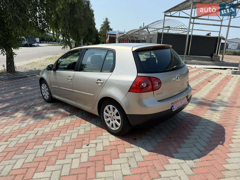 Хетчбек Volkswagen Golf 2005 в Білій Церкві