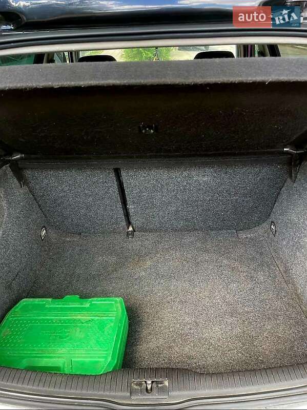 Хетчбек Volkswagen Golf 2001 в Кодимі фото 6 Хетчбек Volkswagen Golf 2001 в Кодимі