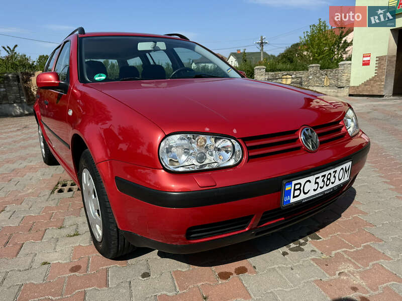 Универсал Volkswagen Golf 2002 в Львове