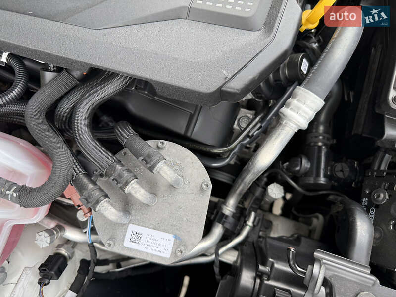 Хетчбек Volkswagen Golf 2022 в Павлограді