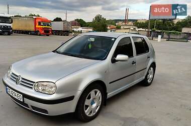 Хэтчбек Volkswagen Golf 2000 в Черновцах