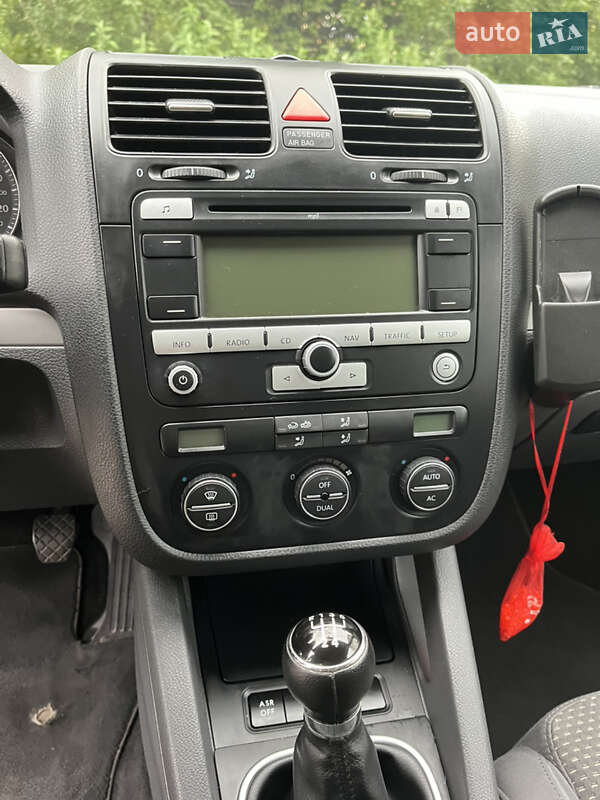 Volkswagen Golf 2008