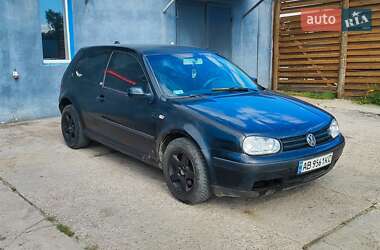 Хэтчбек Volkswagen Golf 2000 в Коростене