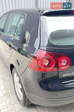 Хетчбек Volkswagen Golf 2008 в 