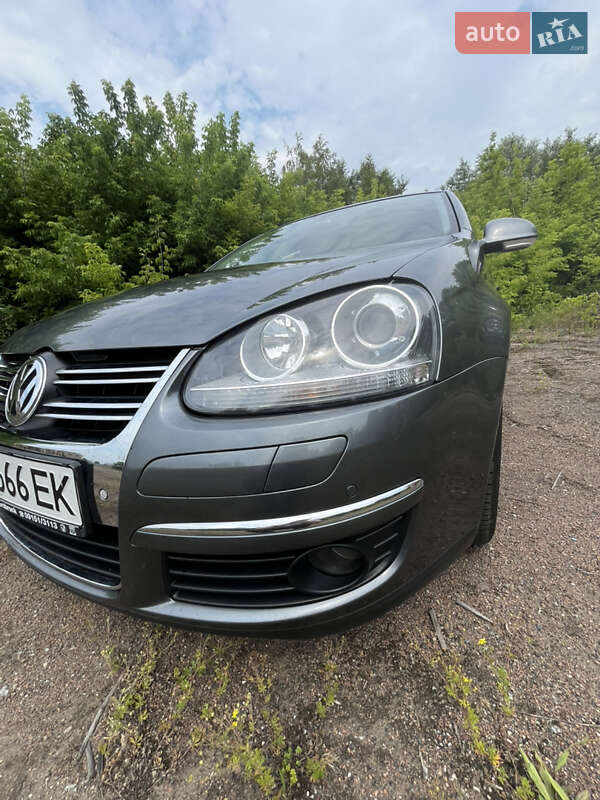 Універсал Volkswagen Golf 2009 в Харкові