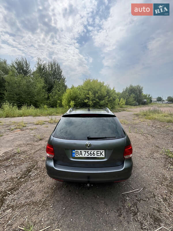 Універсал Volkswagen Golf 2009 в Харкові